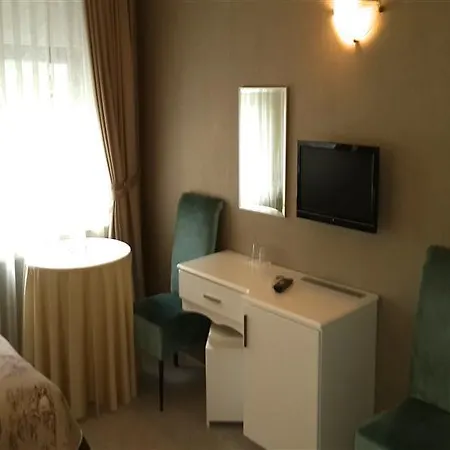 Отель Reda Selanik 3*